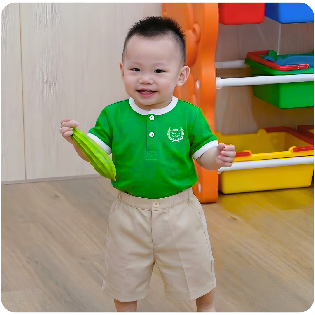 Con thể hiện mong muốn và cảm xúc của mình