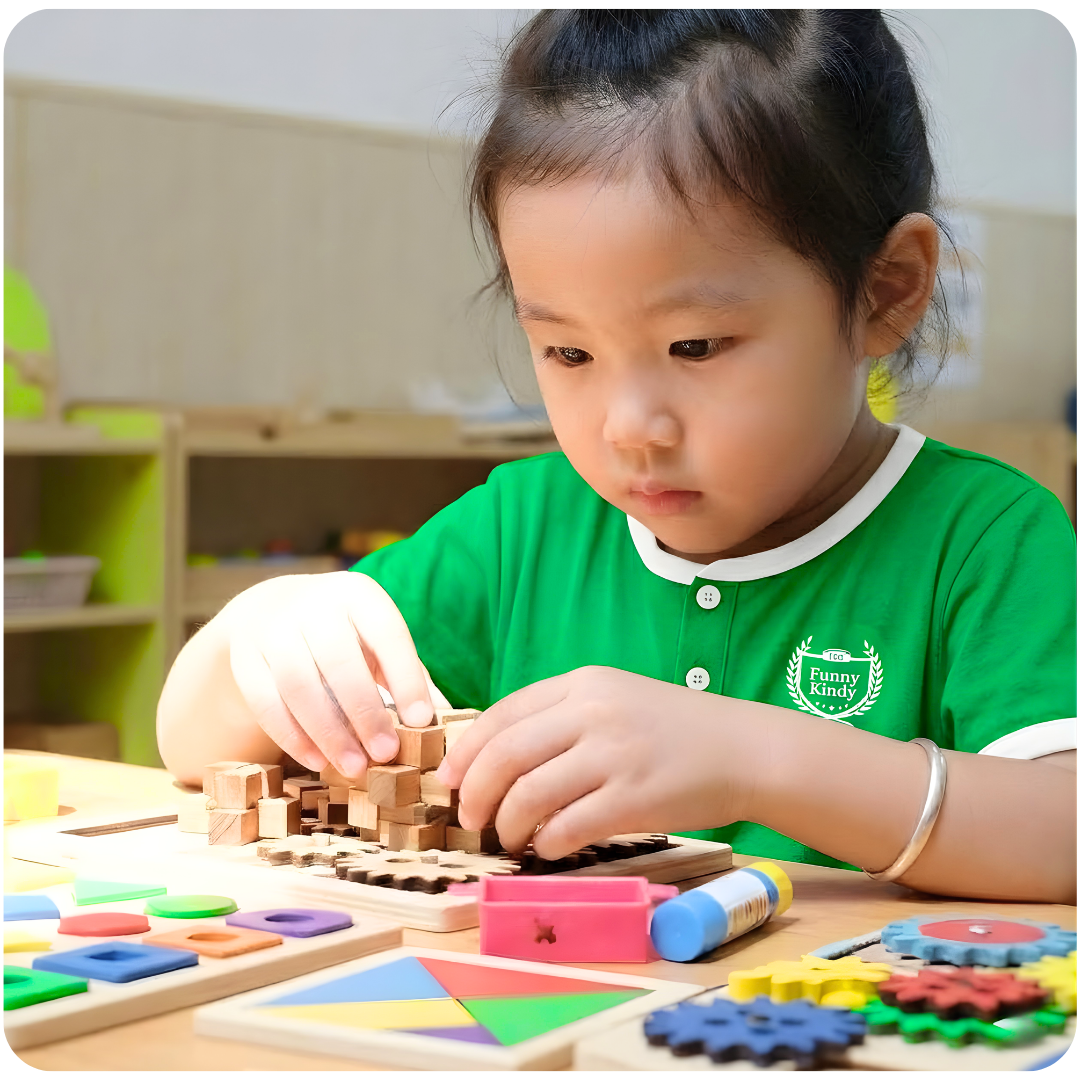 Con hình thành tư duy logic, biết phân loại, so sánh và hiểu quy luật đơn giản